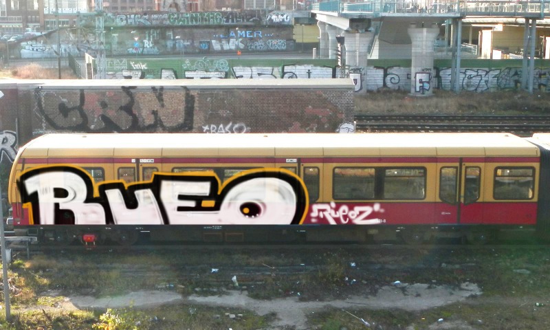 Bombing 1394735556804