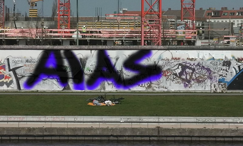 Bombing 1398752353843