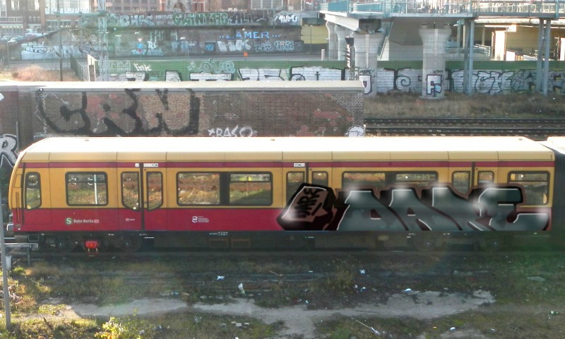 Bombing 1399341587255