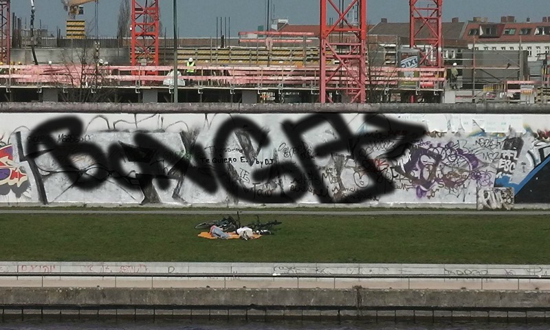 Bombing 1402544959549