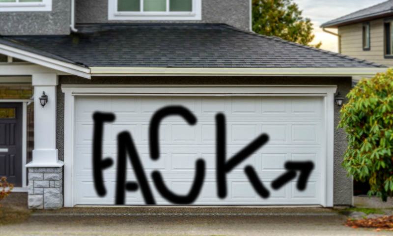 Bombing 1744889672558