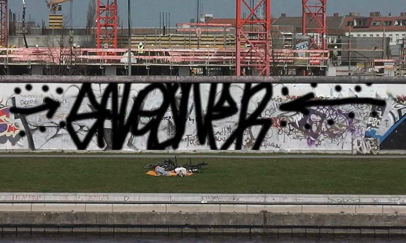 Bombing 1407016984777