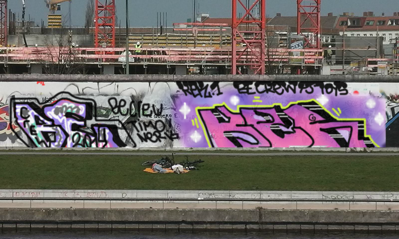 Bombing 1408225581125