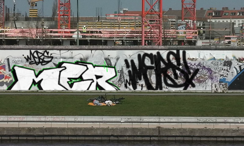 Bombing 1410089274305