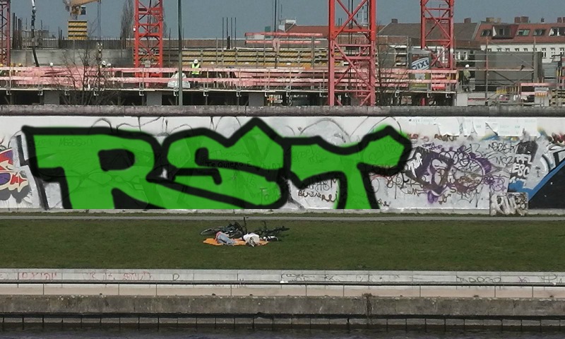 Bombing 1410690828757