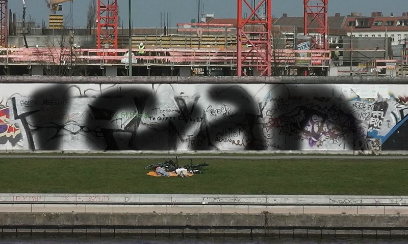 Bombing 1412775292593