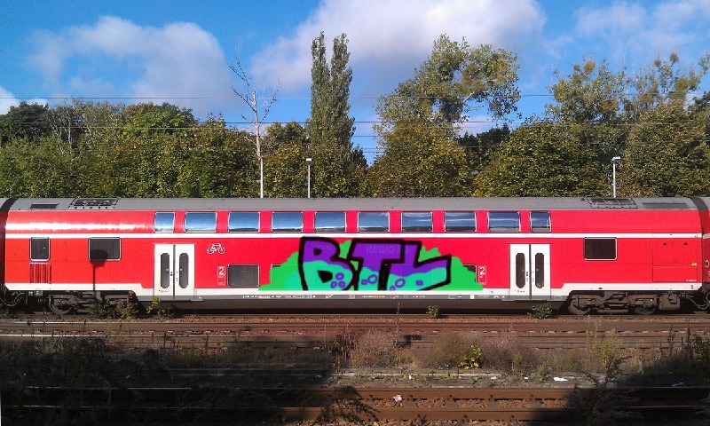 Bombing 1412958388097